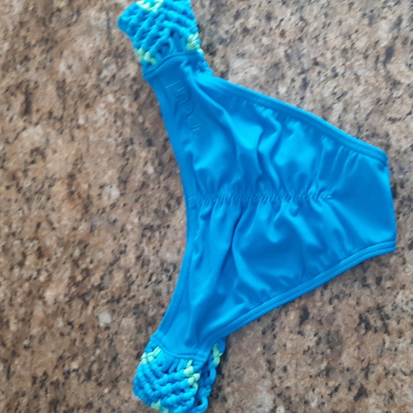 Ripcurl bikini bottom - Picture 3 of 3